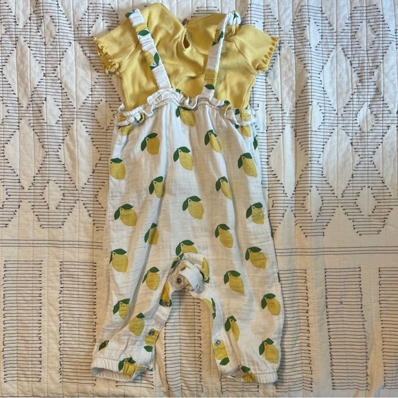Old Navy Yellow Lemon Print Baby Romper - Picture 3 of 3
